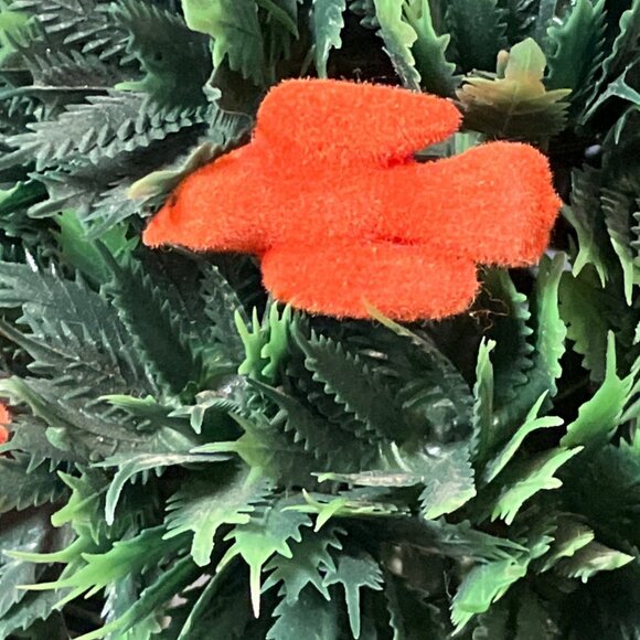 Christmas Tree Table Top Use Vintage Hong Kong Flocked Red Birds and Bows - Picture 11 of 12